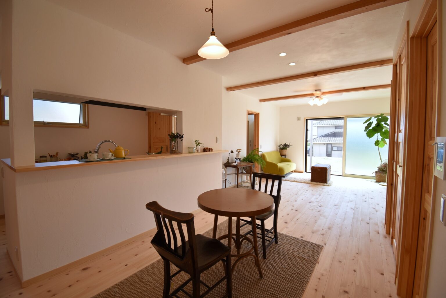 自然素材に包まれた店舗併用の平屋住宅（奈良県五條市 F様邸）｜奈良の工務店ならハウ・ツゥ・ライブ